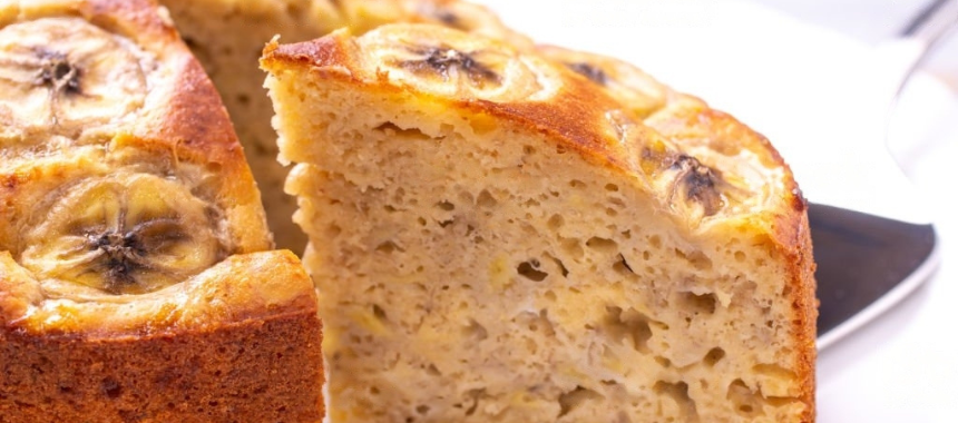 Bolo de banana com canela fácil de fazer